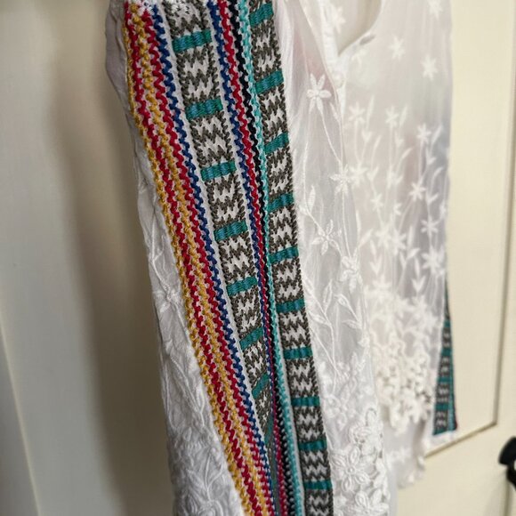 Johnny Was sheer white embroidered sleeveless blouse size S - Picture 2 of 4